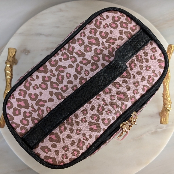 NWOT Sanrio Hello Kitty Travel Cosmetics Organizer Bag - Picture 6 of 11